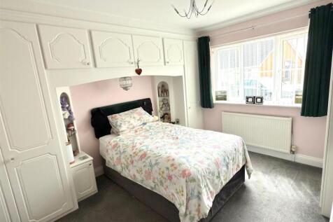 BED 1.jpg