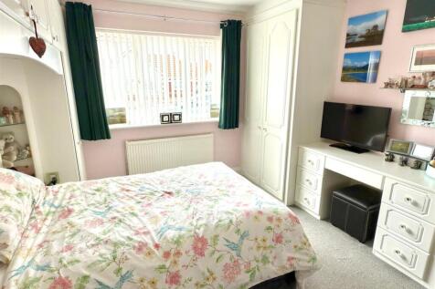 Master Bedroom.jpg