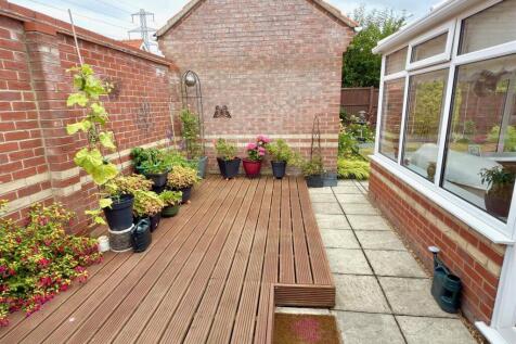 SIDE GARDEN.jpg