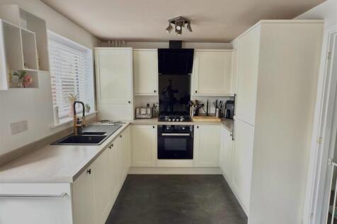 KITCHEN AREA.jpg