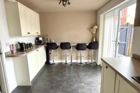 DINING AREA.jpg