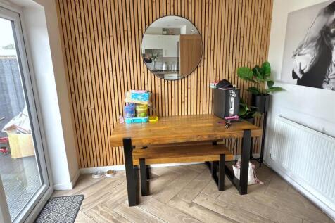 DINING SPACE.jpg
