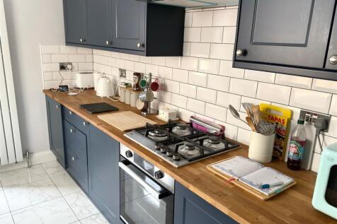 KITCHEN AREA.jpg