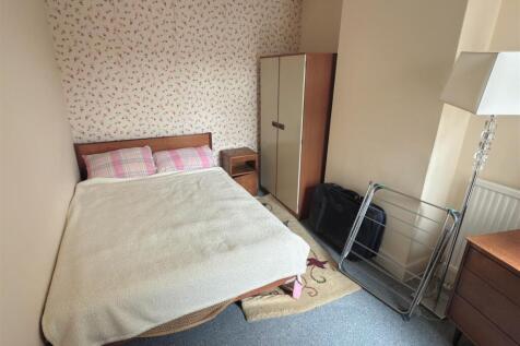 BED 2.jpg