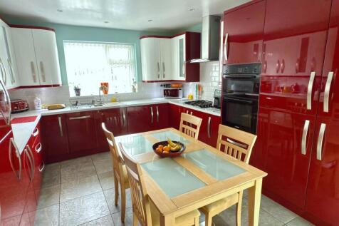 KITCHEN DINER.jpg