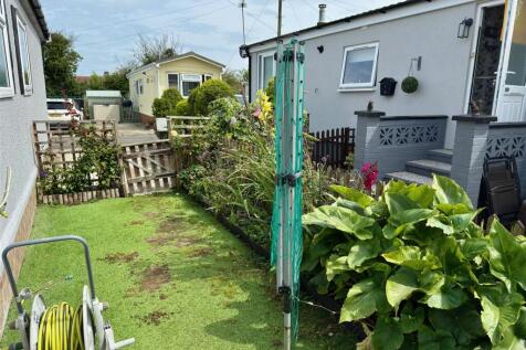 SIDE GARDEN.jpg