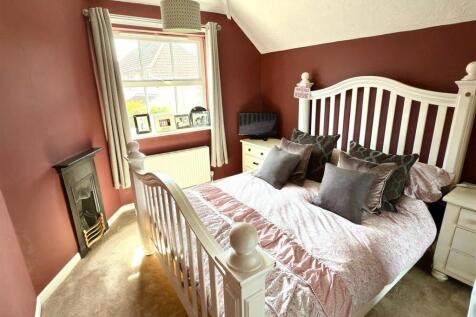 BED 1.jpg