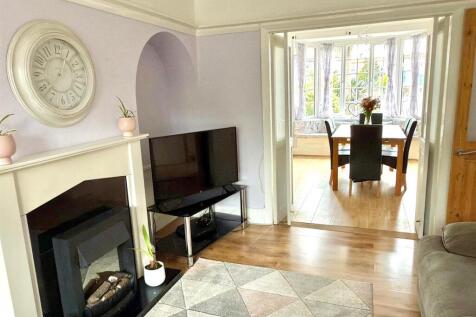 LOUNGE TO DINING ROOM.jpg
