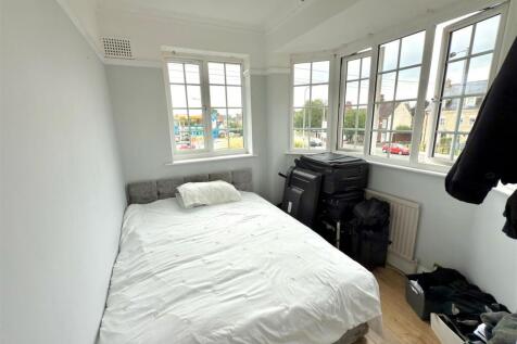 BED 4.jpg