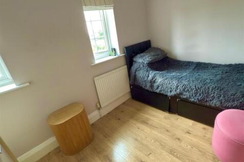 BED 3.jpg