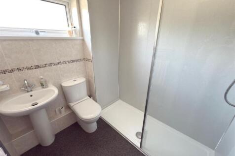 SHOWER ROOM.jpg