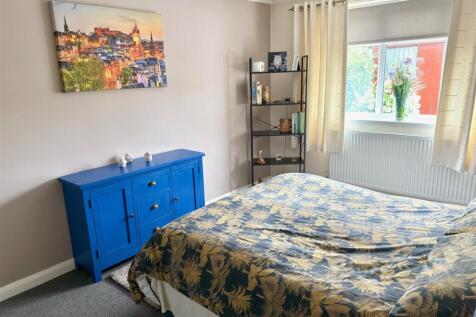 Master Bedroom.jpg