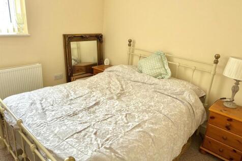 BED 1.jpg