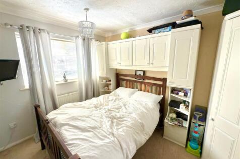 BED 1.jpg