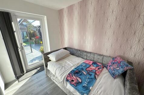 BED 3.jpg