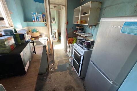 KITCHEN.jpg