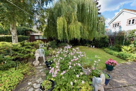 GARDEN 4.jpg