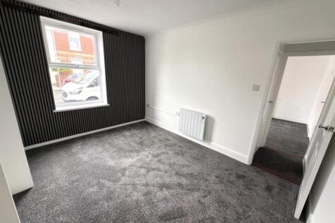 Flat 1 (4).jpg