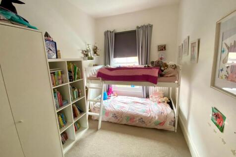 BED 4.jpg