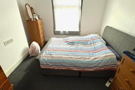BED 2.jpg