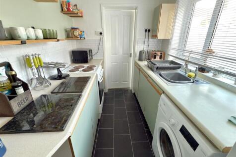 KITCHEN.jpg