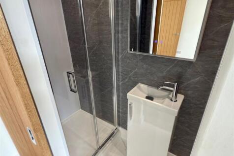 EN SUITE.jpg