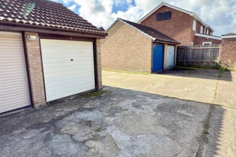 GARAGE PARKING.jpg