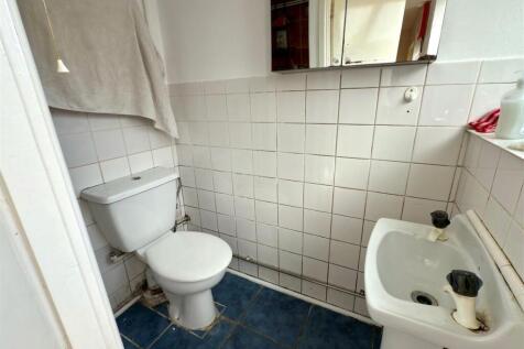 SHOWER ROOM GROUND FLOOR.jpg