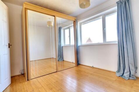 BEDROOM.jpg