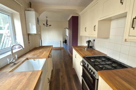 KITCHEN AREA.jpg