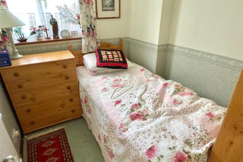 BED 2 OF 3.jpg
