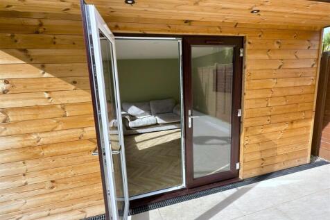 CABIN EXTERNAL.jpg