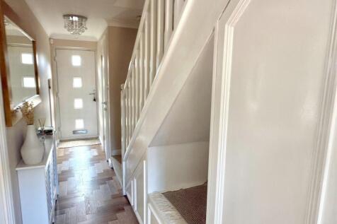 HALLWAY.jpg