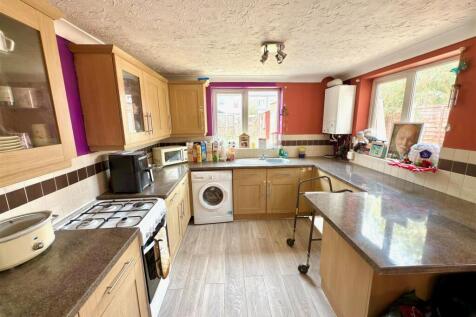 KITCHEN.jpg