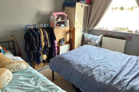 BED 1.jpg