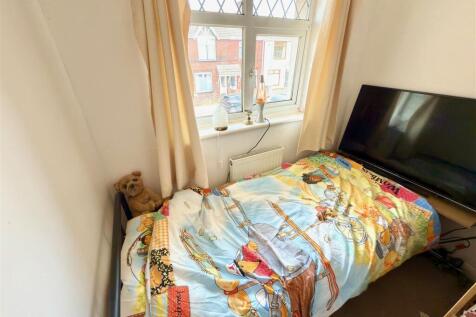 BED 3.jpg