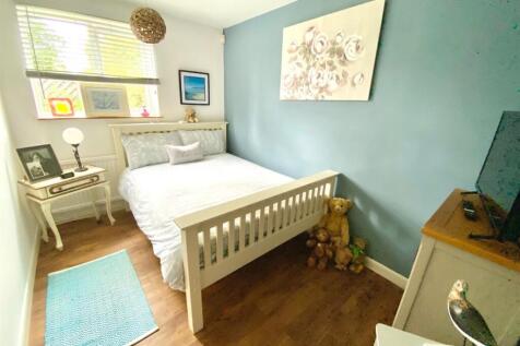 BEDROOM 2.jpg