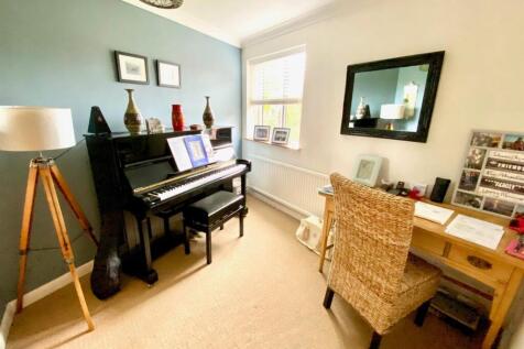 BEDROOM 3.jpg