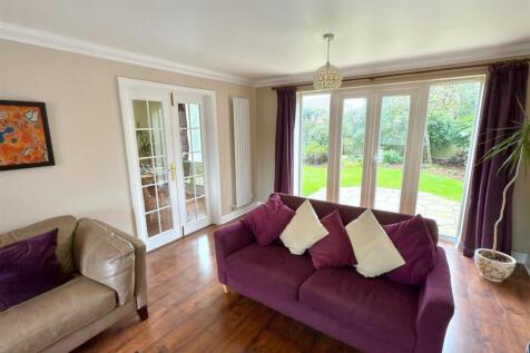 PATIO DOORS LOUNGE.jpg