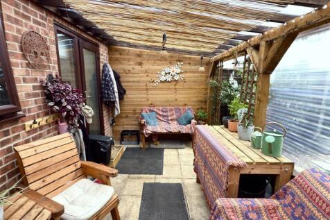 ENCLOSED VERANDA.jpg