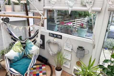 CONTRY TO GARDEN.jpg