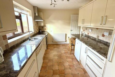 KITCHEN BREAKFAST ROOM.jpg