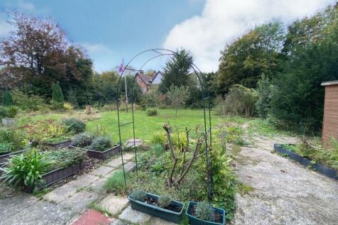 GARDEN 2.jpg