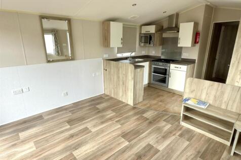 Lounge Kitchen Area.jpg