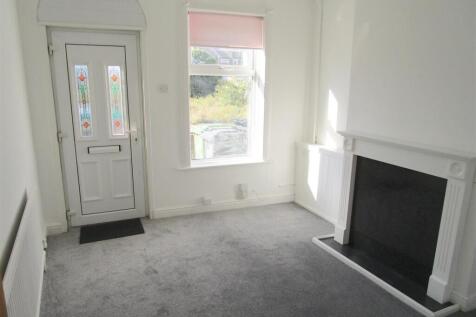 9 Alpha Rd lounge.jpg