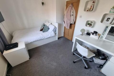 Bedroom 2.jpg