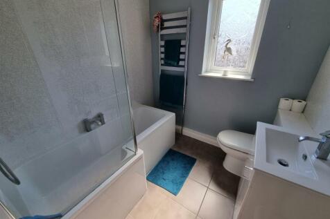 Bathroom.jpg