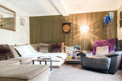 Lounge 2.jpg