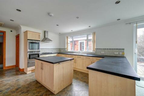 Lounge/Kitchen/Dayroom (5)