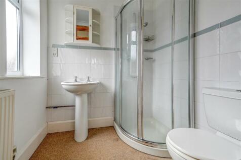 Ensuite to Master Bedroom
